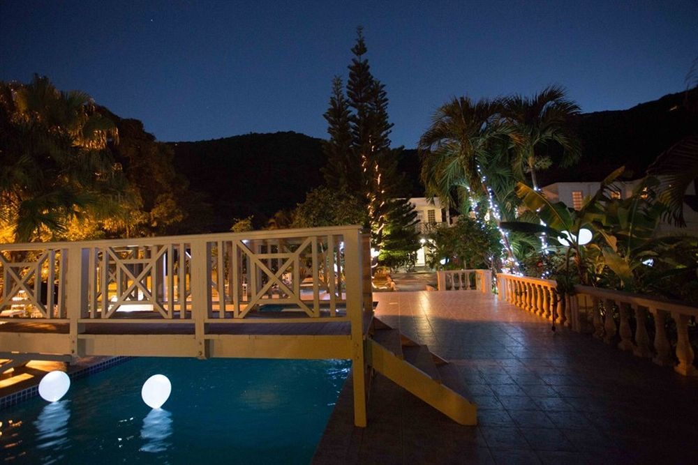 Icis Villas Brewers Bay エクステリア 写真
