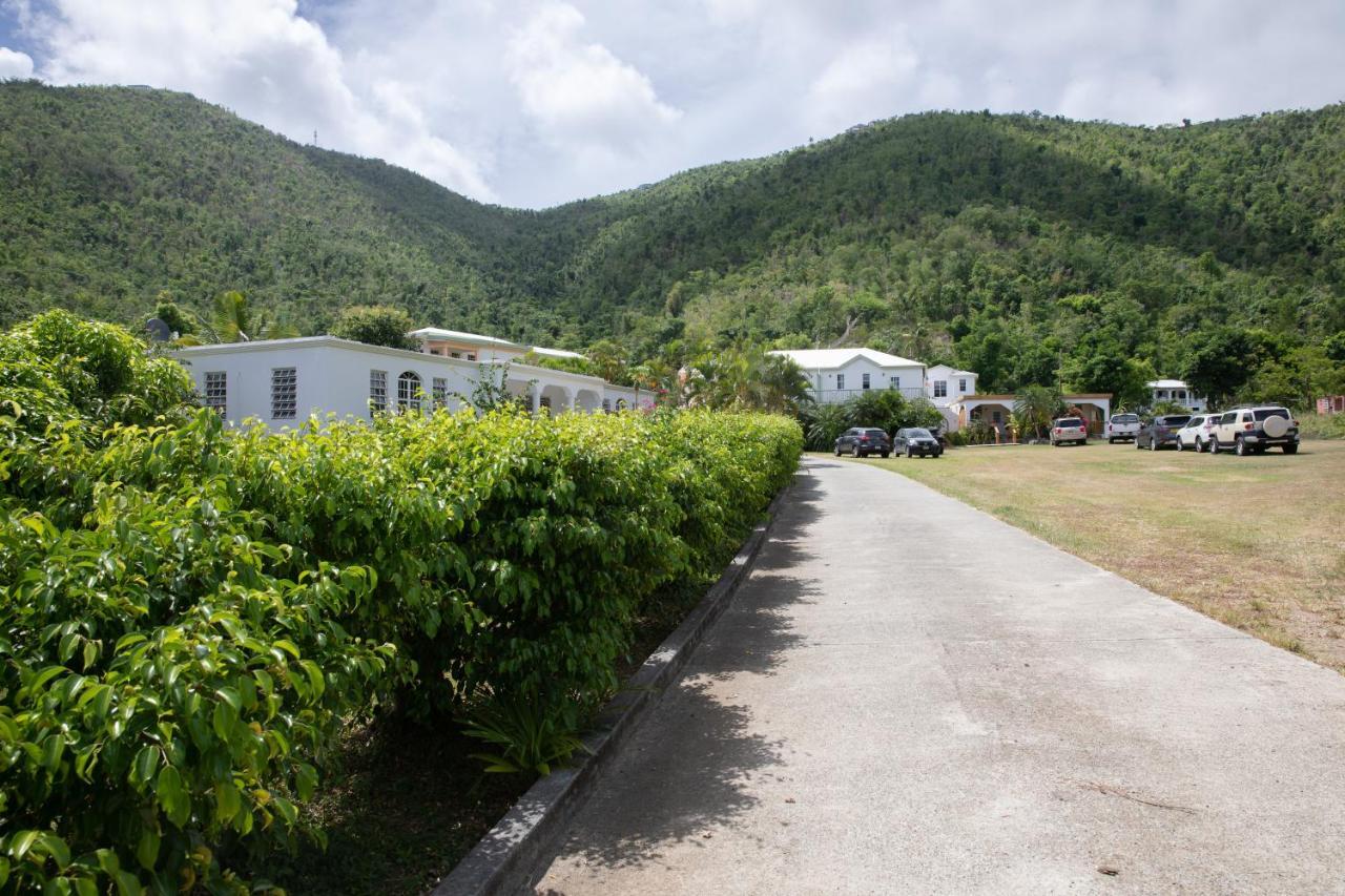 Icis Villas Brewers Bay エクステリア 写真