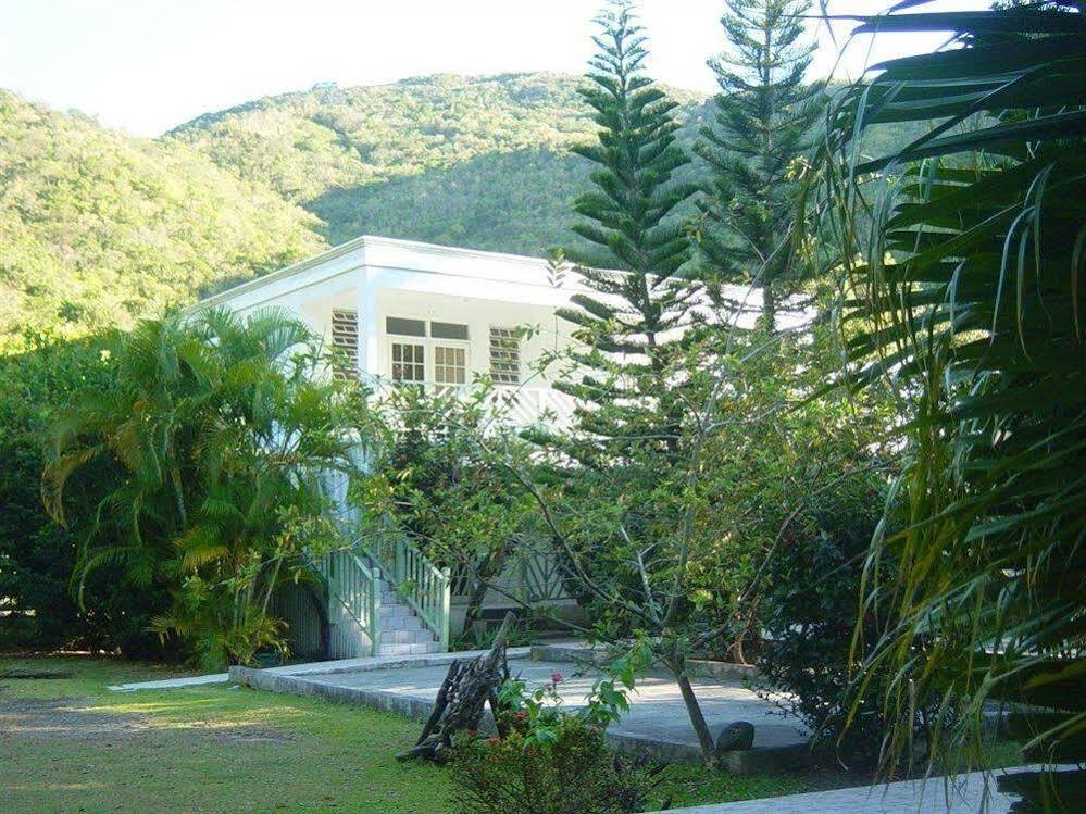Icis Villas Brewers Bay エクステリア 写真